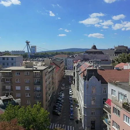 Simcity I 2br Old Town Opulence W Self Check I Heated Floors I Washer And Dryer I Just 3 Min Walk To Main Square * Bratislava